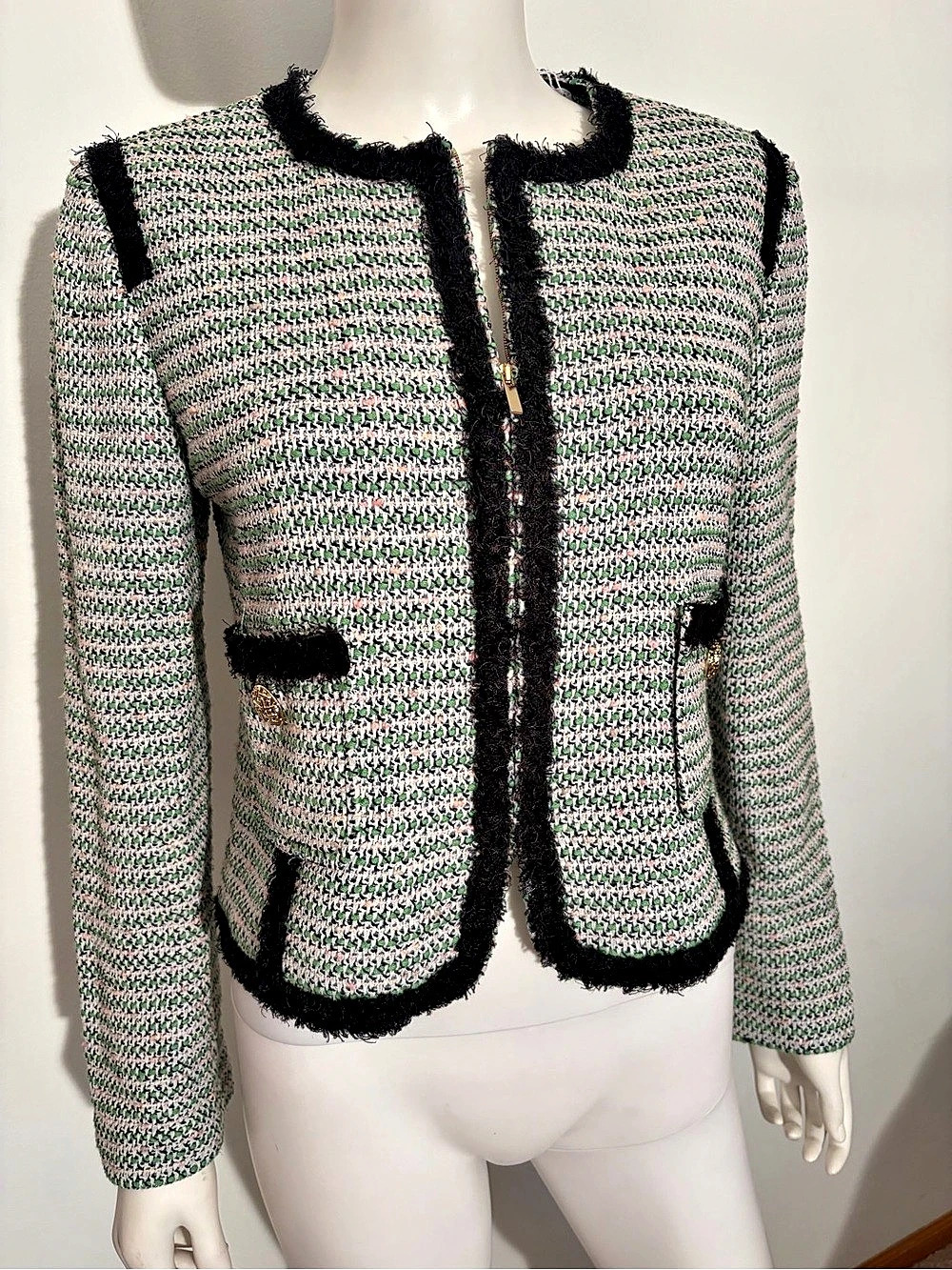 #1008 St. John Tweed Wool, Silk Blend Jaket in Green & Pink Size 6 Like New